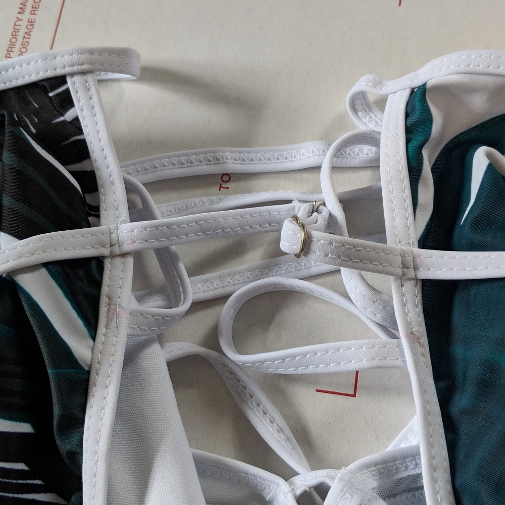 Last one! Palm printed one piece swimsuit - Picture 6 of 8